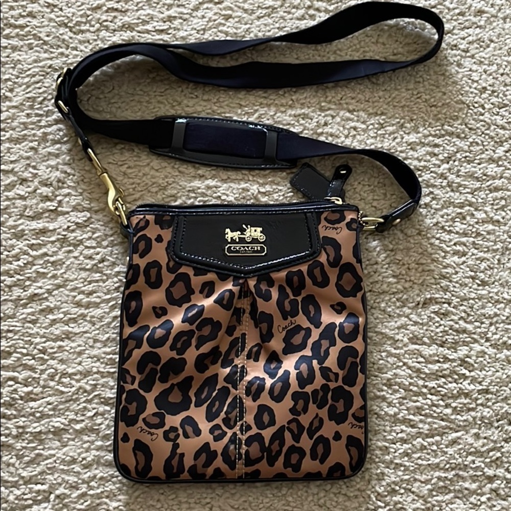 COACH - Leopard print cross body